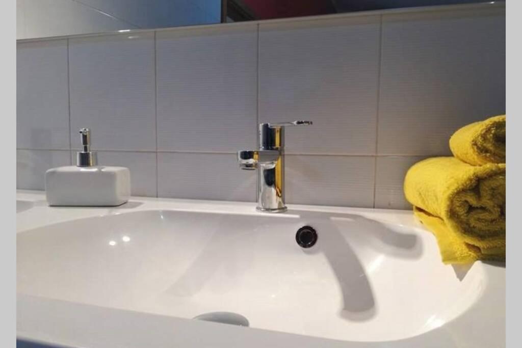 Big Relax Apartment With Swimming Pool And A Peaceful Garden In A Private Villa Sestu Ngoại thất bức ảnh